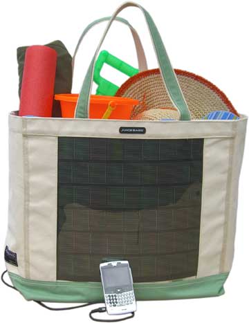 Solar Beach Bag Juices Up Your Gadgets